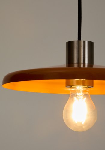 KAVE HOME Nuvira loftlampe - orange og lysegr�t b�rstet metal