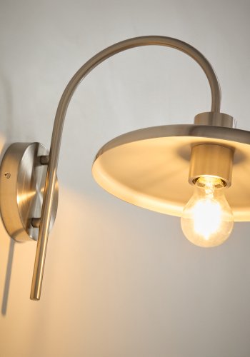 KAVE HOME Nuvira v�glampe - lysegr�t b�rstet metal