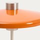 KAVE HOME Nuvira bordlampe - orange og lysegr� b�rstet metal