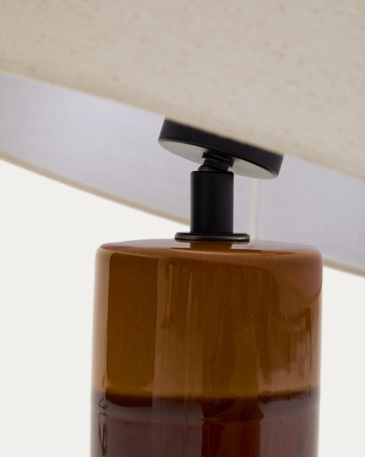 KAVE HOME Mavran bordlampe - bomuld og brun og sennepsfarvet keramik