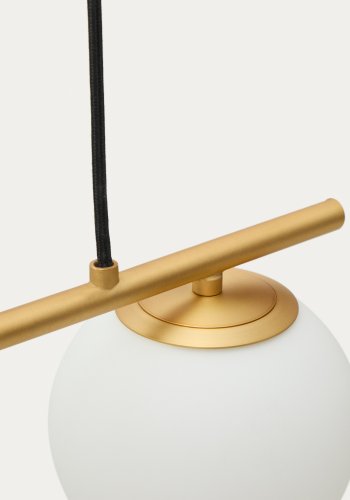 KAVE HOME Brisia loftlampe - 3 matterede glaskugler og b�rstet messingfinish metal (�15)