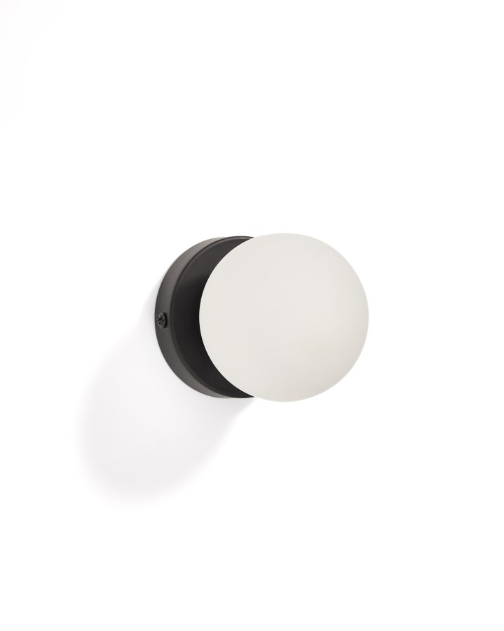 KAVE HOME Brisia v�glampe - 1 matteret glaskugle og sort metal (�8)