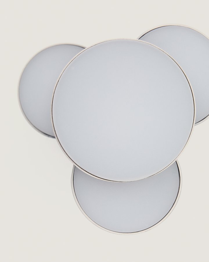 KAVE HOME Adrina b�rbar LED-bordlampe - m�rkegr� metal med b�rstet finish