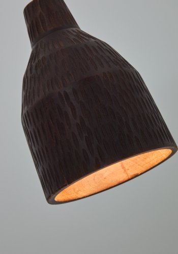 KAVE HOME Amire avlang taklampe i tre i svart utfrelse, 15 cm