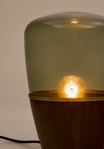 KAVE HOME Silex bordlampe, rund - grnt glass og brun valntt finish (20)