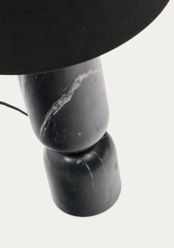 KAVE HOME Vex bordlampe i svart marmor med svart linskjerm