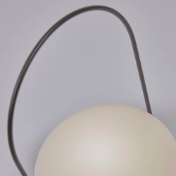 KAVE HOME Tea bordlampe - hvid polyethylen og sort jern