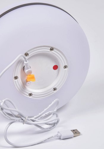 KAVE HOME Tea bordlampe - hvit polyetylen og svart jern