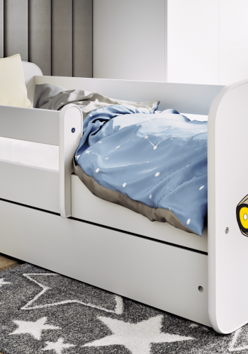Babydreams juniorseng med gravemaskine, m. madras, sengehest og skuffe - hvid laminat (140x70)