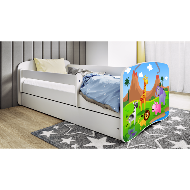 Babydreams juniorseng med safari dyr, m. madras, sengehest, skuffe - hvid laminat (180x80)