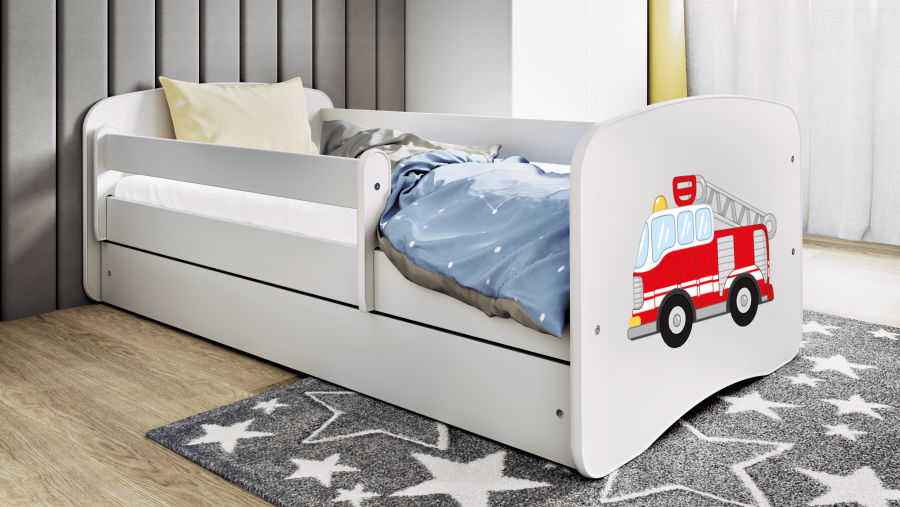 Babydreams juniorseng med brandbil, m. madras, sengehest, skuffe - hvid laminat (140x70)