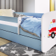 Babydreams juniorseng med brandbil, m. madras, sengehest, skuffe - hvid og bl laminat (140x70)