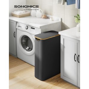 SONGMICS skittent�yskurv med lokk, slank skittent�yskurv, 65 l, plassbesparende, avtakbart nettingf�r, oxfordstoff, bambush�ndtak, sammenleggbar, 42 x 22,5 x 70,5 cm, blekksvart LCB506B01