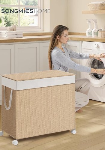 SONGMICS HOME W�schekorb mit 3 F�chern, gro�er 140-Liter-W�schekorb mit Rollen, W�schekorb aus Rattan mit Deckel, herausnehmbarem Futter mit Griff, Naturbeige und Mattwei� LCB602N01