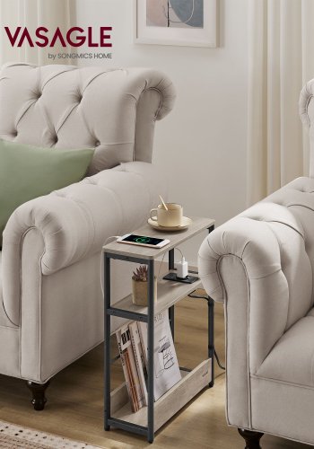 VASAGLE Schmaler Beistelltisch mit Steckdosenleiste, 3-stufiger Nachttisch, Sofatisch, f�r kleine R�ume, Zeitschriftenhalter, Wohnzimmer, Schlafzimmer, B�ro, Heidegrau und Tintenschwarz LET335K05