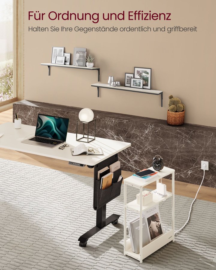 VASAGLE Slim sidebord med str�mskinne, 3-niveau sengebord, sidebord, til sm� rum, magasinhylde, stue, sovev�relse, kontor, cremehvid LET335W02