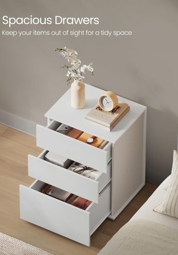 VASAGLE Superhurtig v�rkt�jsfri montering, sengebord, natbord med 3 opbevaringsskuffer, sidebord, moderne minimalistisk, sovev�relse stue, mat hvid og cappuccino beige LET778W01