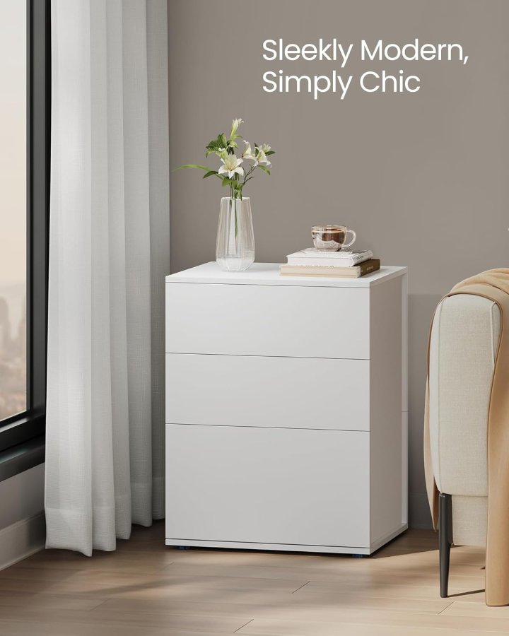 VASAGLE Superhurtig v�rkt�jsfri montering, sengebord, natbord med 3 opbevaringsskuffer, sidebord, moderne minimalistisk, sovev�relse stue, mat hvid og cappuccino beige LET778W01