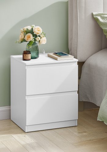 VASAGLE LET821W02 Kailyn natbord, m. str�mskinne, 2 skuffer, 2 AC-stik, 2 USB-A-porte - hvid MDF/sp�nplade (s�t med 2)