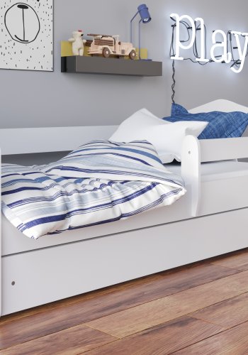 Kacper juniorseng, med madrass, sengehest, skuff - hvit sponplate og MDF (140x80)