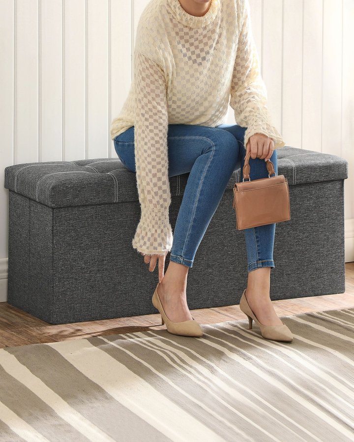 SONGMICS F&ouml;rvaringspuff, Hopf&auml;llbar F&ouml;rvaringsl�da, 110 x 38 x 38 cm, Fotpall i Konstduk, H�ller upp till 300 kg, Sovrum Vardagsrum Hall, M&ouml;rkgr� LSF077G04