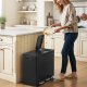 SONGMICS 3 x 18 l k&ouml;ksavfallsbeh�llare, 2-facks �tervinningsbeh�llare med 15 sops&auml;ckar, uttagbara innerbeh�llare, lock, handtag, mjukst&auml;ngning, st�l, svart LTB254BZ02
