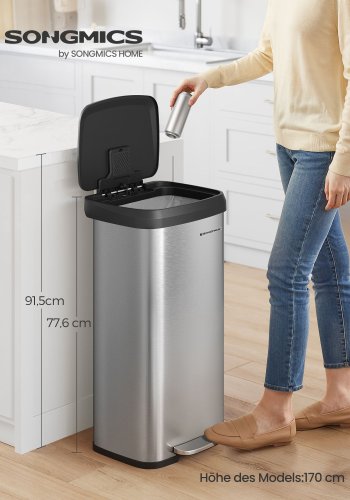 SONGMICS LTB520E68 h&ouml;g papperskorg, 75 liter, med lock, pedal, mjukst&auml;ngande - silver/svart st�l/polypropen