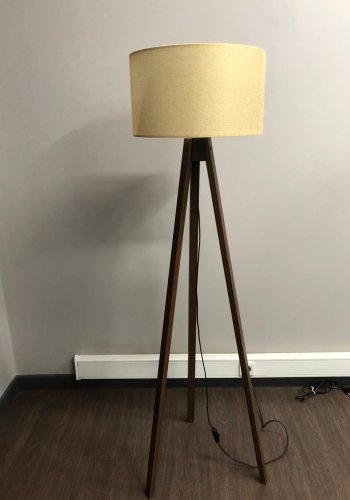 LUMI AYD gulvlampe - beige PVC og tre