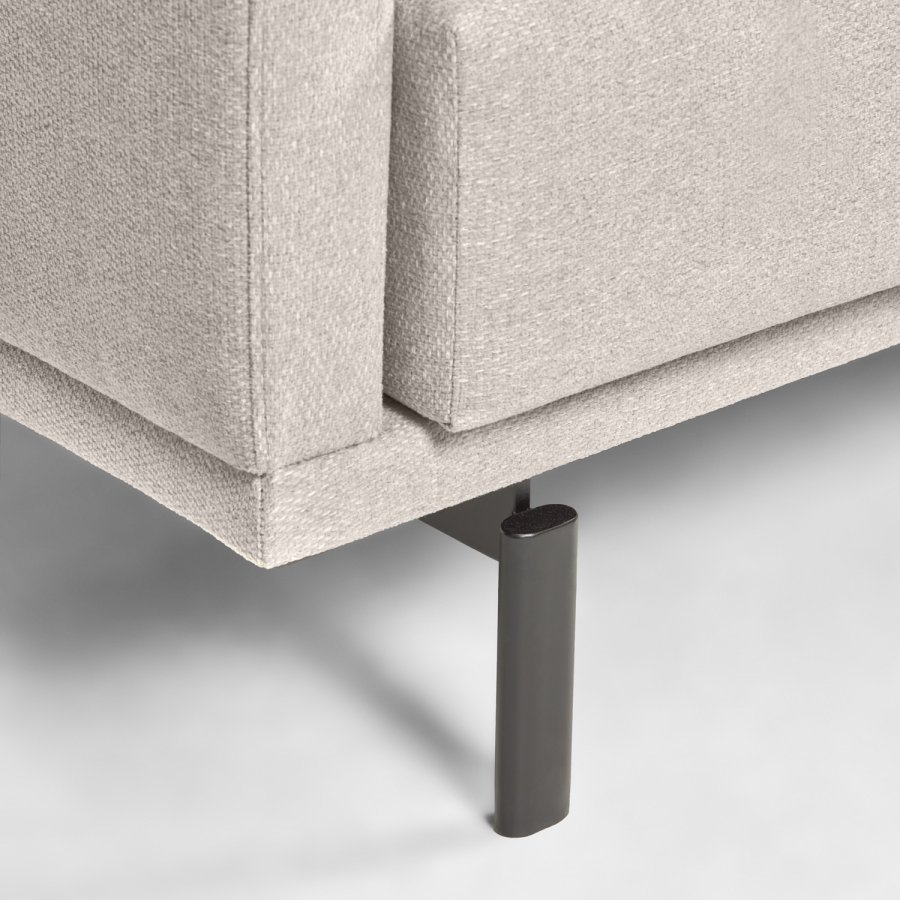 KAVE HOME Galene 4-seters sofa - beige resirkulerte fibre og jern