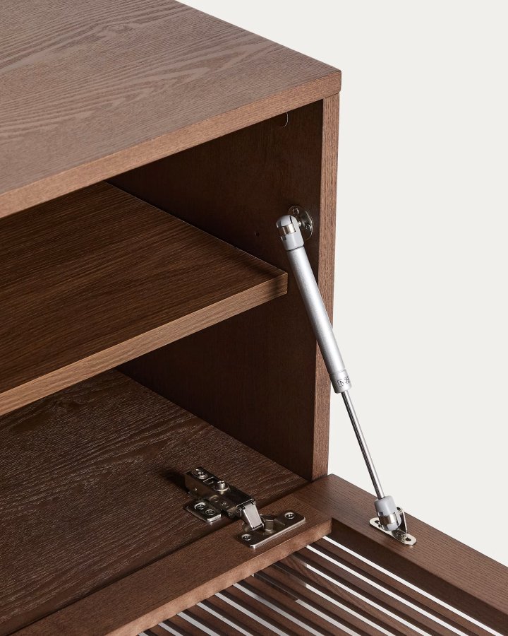 KAVE HOME Beyla TV-bord, m. 2 d�rer og 3 hyller - askefin�r med valn�ttfinish (180x49,5)