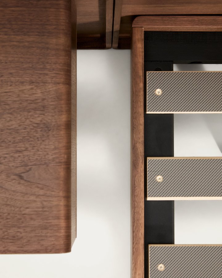 KAVE HOME Norlen sengeramme, m. 2 natborde og LED-lys - valn�ddefiner med m�rk finish (160x200)