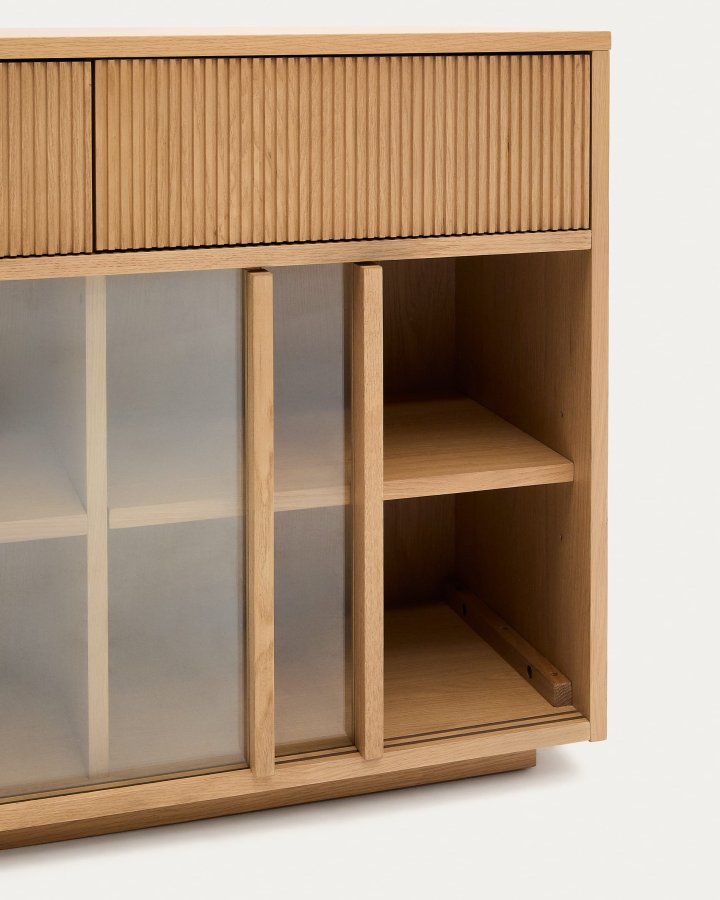 KAVE HOME Helvine skjenk, m. 4 skyvedrer og 4 skuffer - herdet glass og naturlig eikefiner