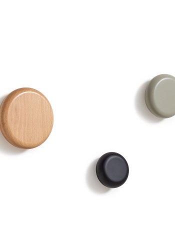 KAVE HOME Nadue sett med 3 veggkroker i heltre bk med naturlige, gr og svarte overflater