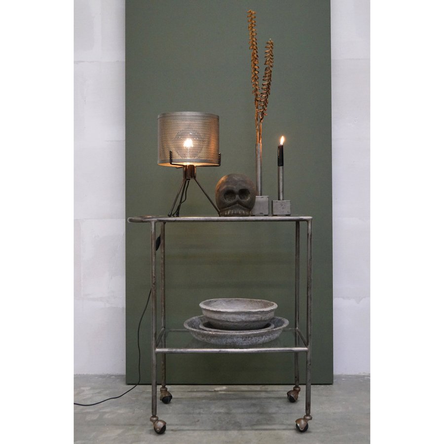 TRADEMARK LIVING rund bordlampe - jern med klar lakk ( 25)