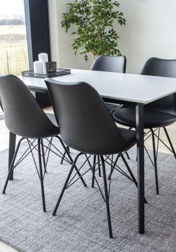 HOUSE NORDIC Oslo spisestol - svart kunstskinn og plast med sorte stlben