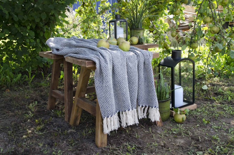 HOUSE NORDIC Barcelona Teak benk - resirkulert teak tre (50x25)