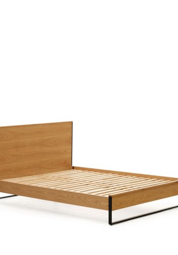 KAVE HOME Taiana sengeramme, med sengegavl og lameller - naturlig eikefiner og sort stl (160x200)