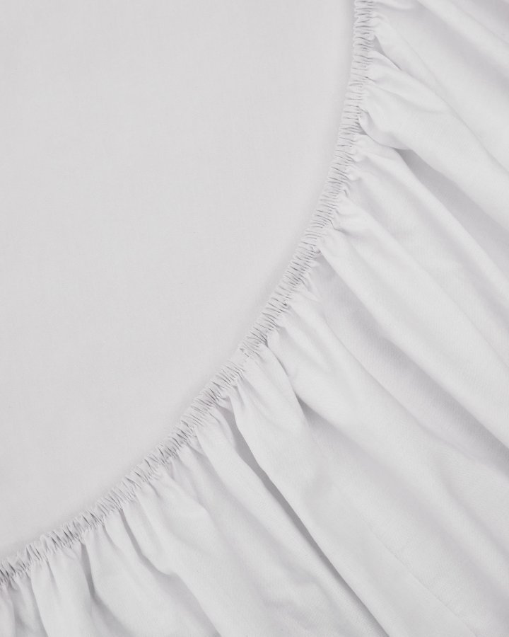 KAVE HOME Teia sengety i 100 % bomullspercale, 180 trder tetthet, hvitt, 180 x 200 cm
