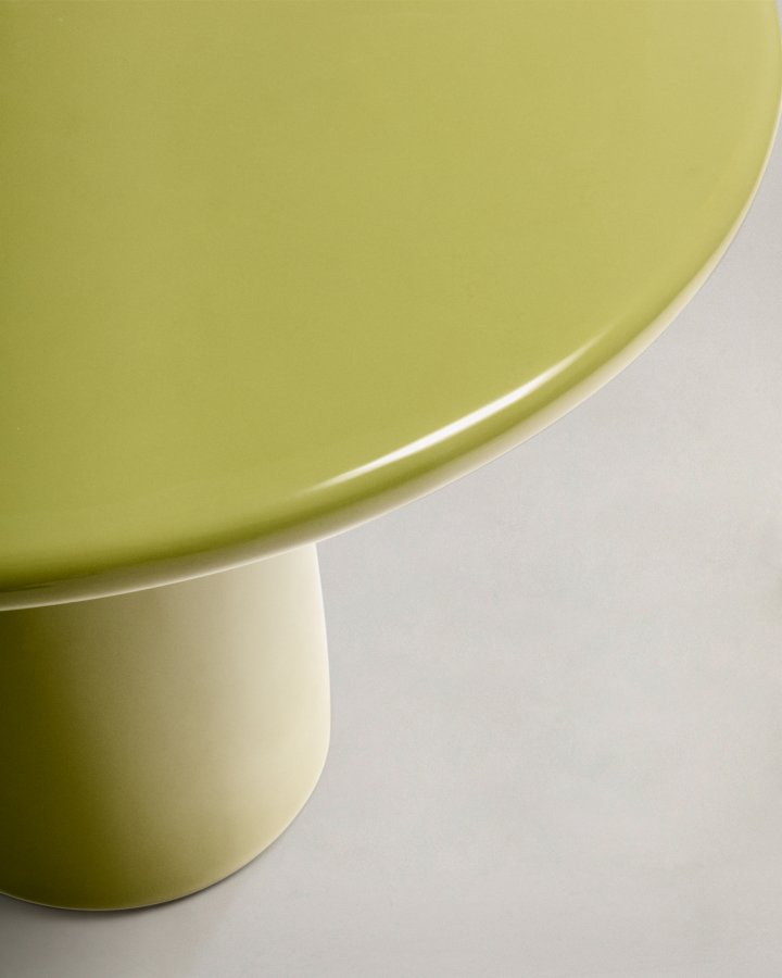 KAVE HOME Albanella salongbord i sement med blank grnn finish 65 cm