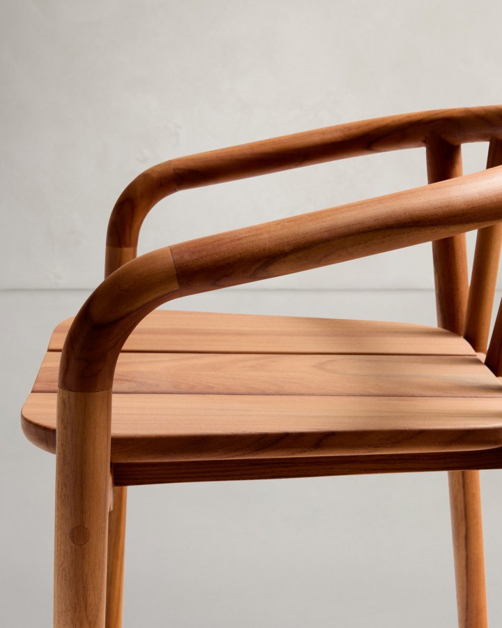 KAVE HOME Turqueta utekrakk laget av FSC 100 % heltre teak, hyde 65 cm