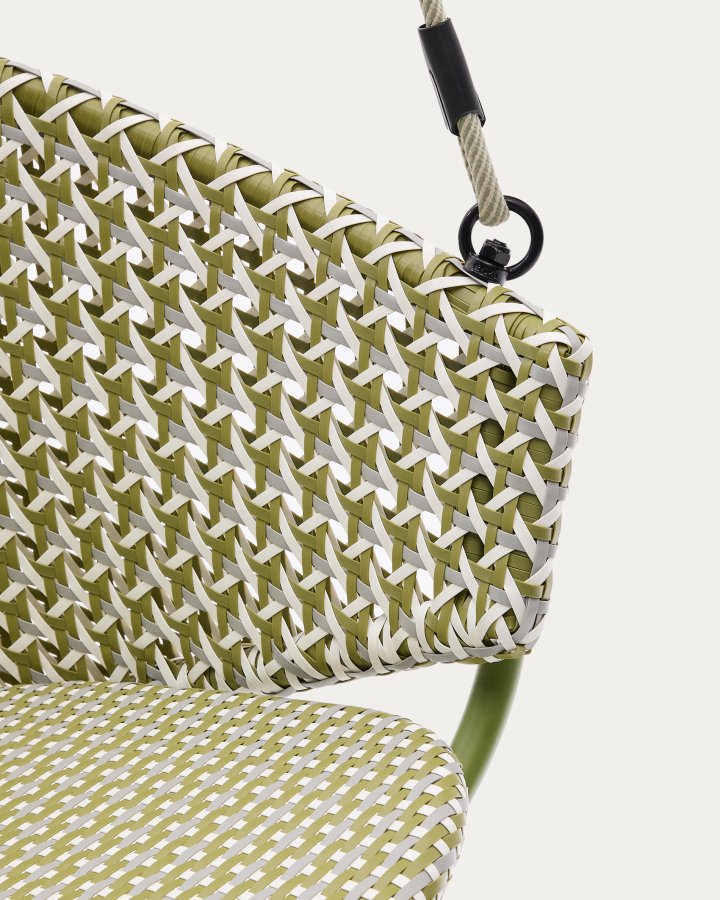 KAVE HOME Saliga grnn hengende lenestol med aluminiumsbase og syntetisk rotting