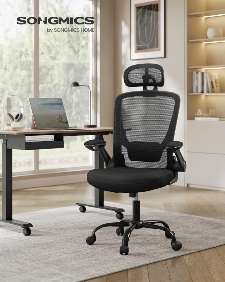 SONGMICS Kontorsstol Ergonomisk Skrivbordsstol Snurrstol med Mesh Vadderad L&auml;ndryggsst&ouml;d Tiltfunktion 53 cm Sits F&auml;llbara Armst&ouml;d Nackst&ouml;d Bl&auml;cksvart OBN047B01