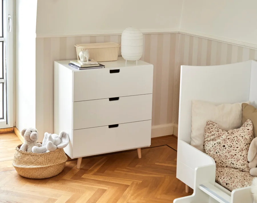 Manis-H Byr� med 3 l�dor - M�tt: 70*70*42 cm (H*L*B)