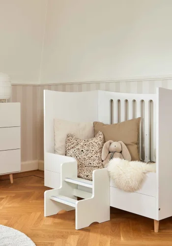 Manis-H Delad s�nggrind f�r babys�ng -