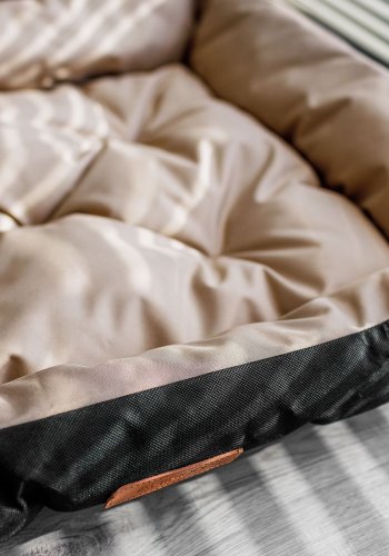 ANIMOOD Milo vattert hundeseng, rektangulr - beige og wigofilt stoff (76x60)