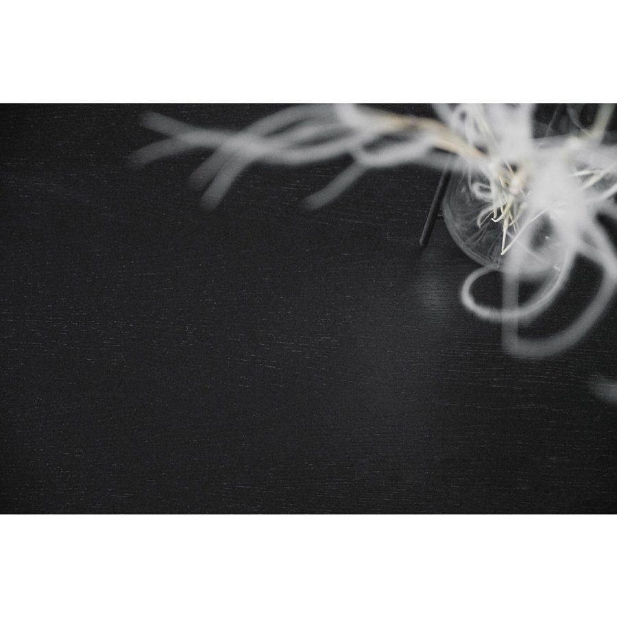 ROWICO Lotta spisebord - svart ask finer og gummitre (180x90)