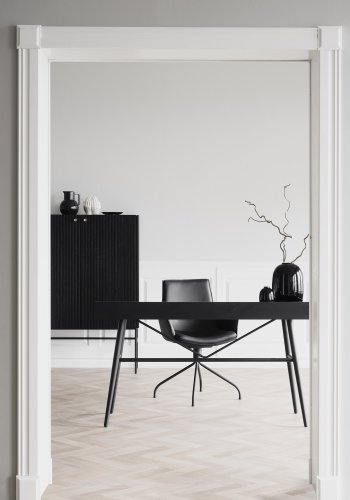 ROWICO Springdale skrivebord - svart ask finer og svart metall (140x55)