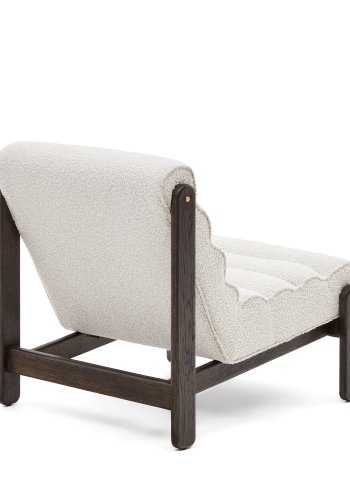 KAVE HOME Magira lenestol - hvit bouclé og mrk eik