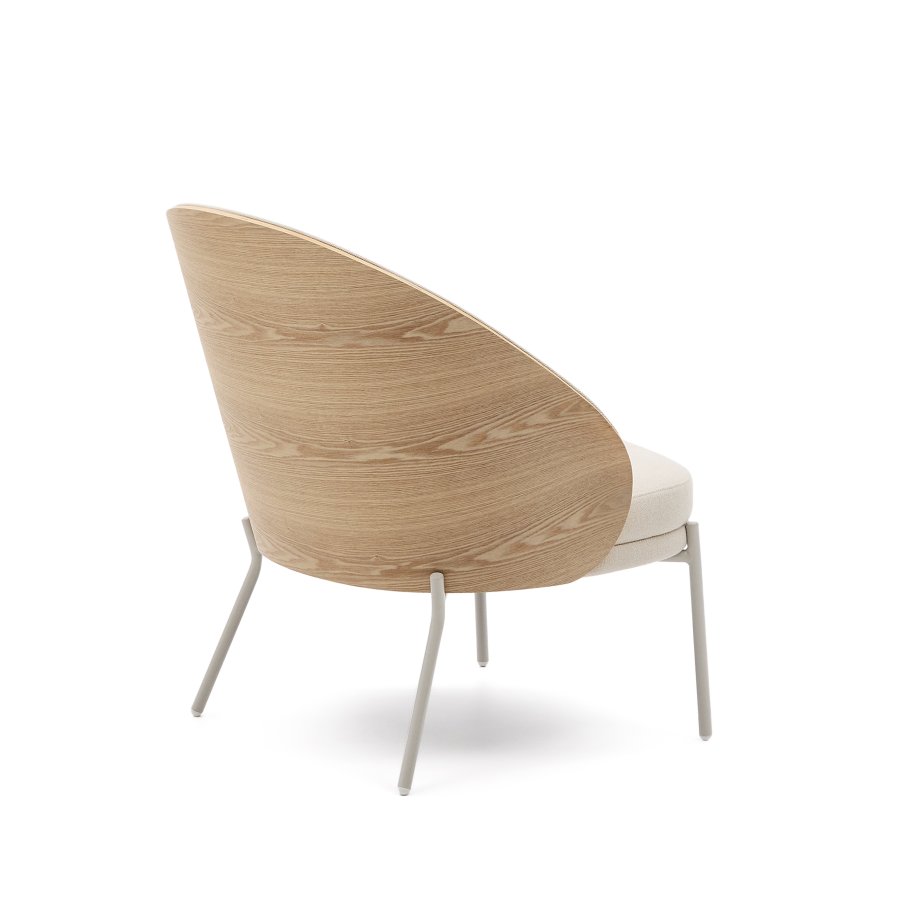 KAVE HOME Eamy lenestol i beige chenille, i askefiner i naturlig finish og beige metall
