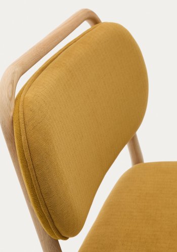 KAVE HOME Helda lenestol - sennepschenille og naturlig eik